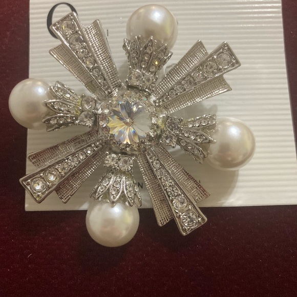 Brooch Bundle - Picture 2 of 6